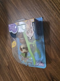 Fingerlings Baby Sloth - Kingsley (Brown) - &nbsp;Interactive Baby Pet WowWee ✅️📦🚀