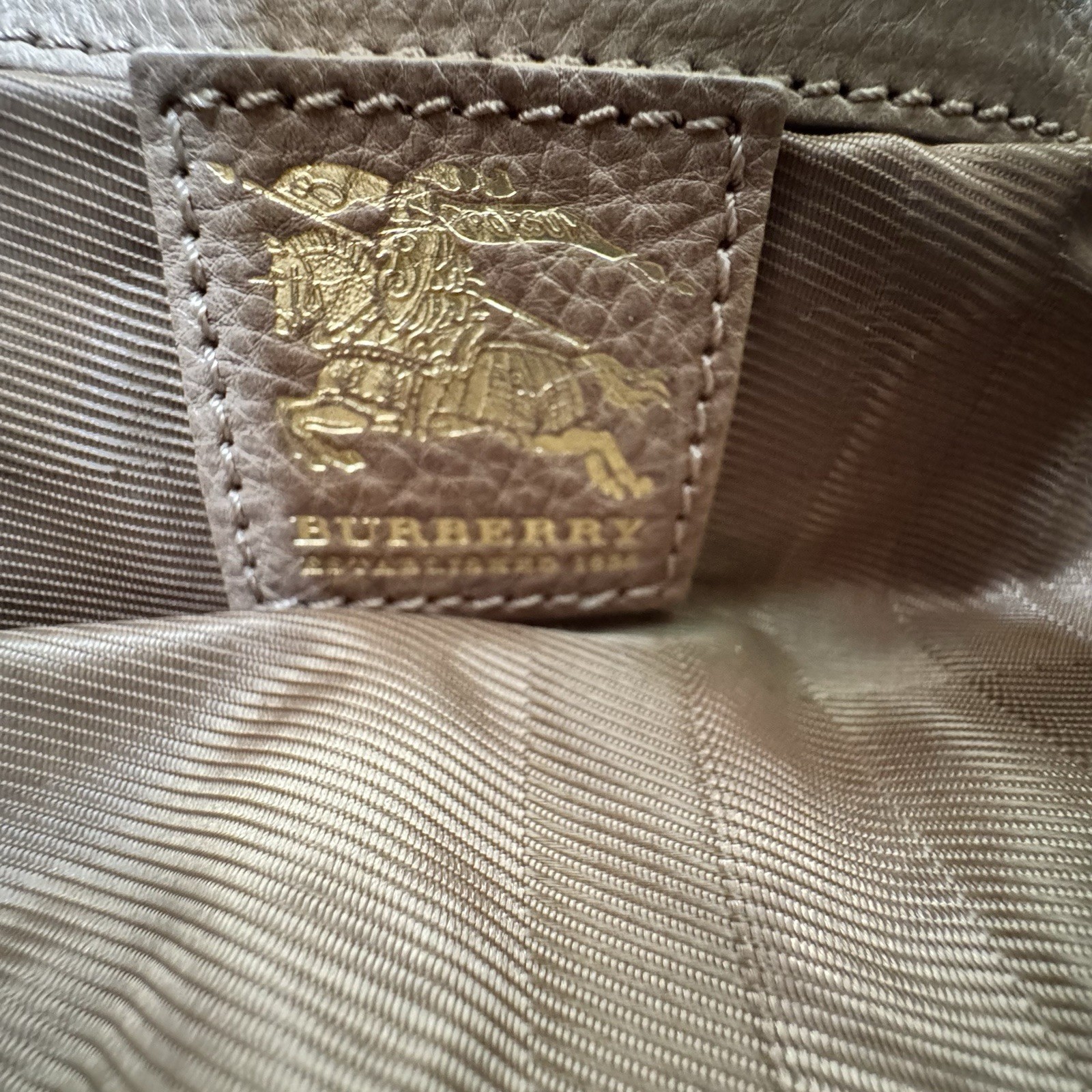 NWT Authentic Burberry Margaret House Check Gold Chain Shoulder Bag Rare VTG Y2K image 10
