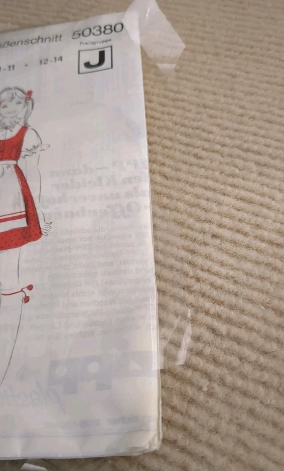 Neue Mode Arnold 50380 German Dirndl Girls Ages 6-14 UNCUT - Image 4 of 4