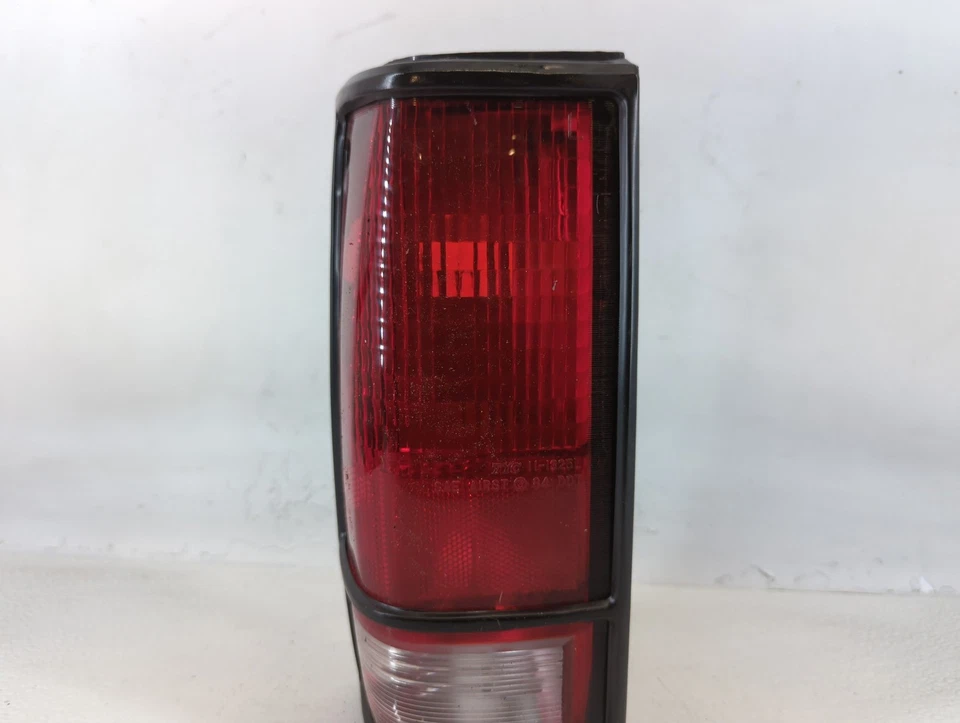 Luz trasera lateral izquierda para conductor GMC Typhoon 1992 OEM JSNO2 Foto 3 de 4