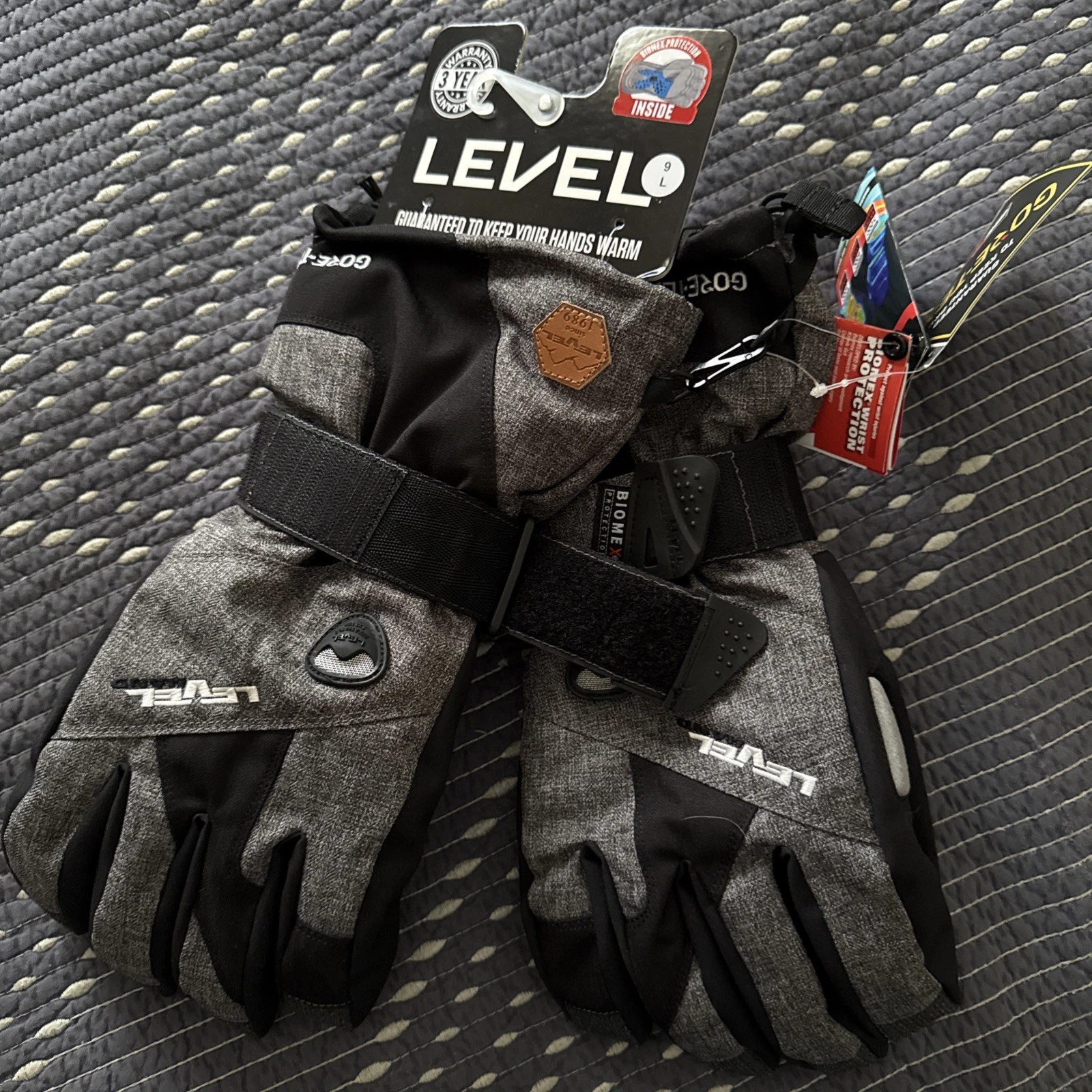 Level Half Pipe GTX Snowboard Protective Gloves with GoreTex Shell - Size 9 Lrg