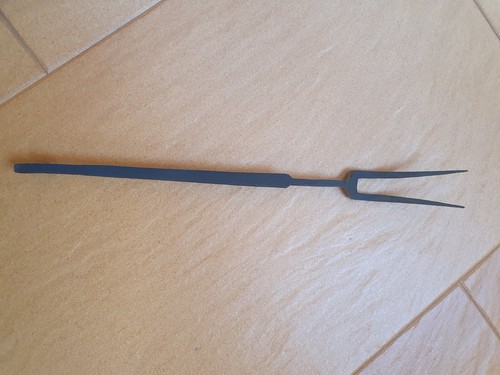 Fleischgabel aus Eisen zum Grillen antik