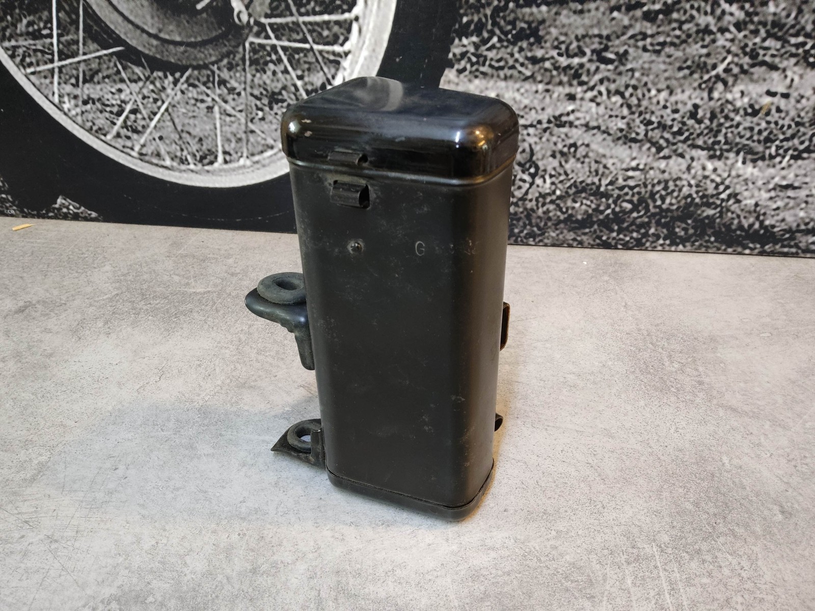 Boite à outils 83500-306-OCC2 Honda CB125 K3 K5 occasion authentique en TBE