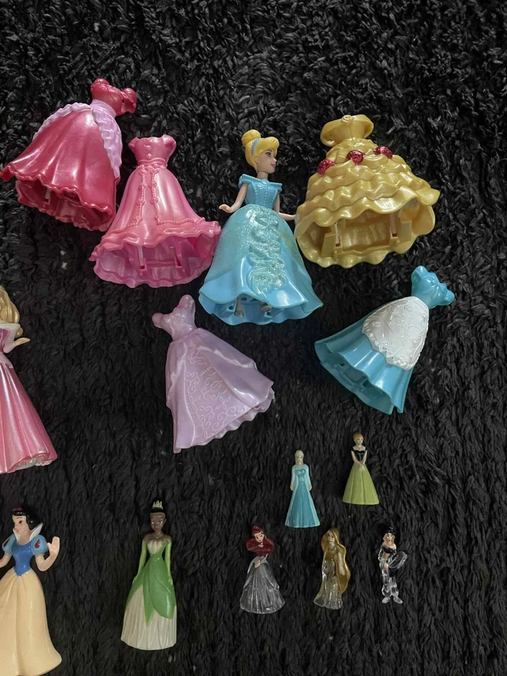 Gran LOTE PRINCESA 24 figuras + 6 vestidos Ariel Aurora adornos para pasteles coleccionables Foto 4 de 4
