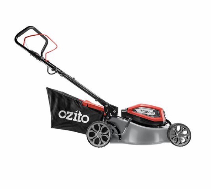 36V Ozito Cordless Electric Lawn Mower with 2x 18b BatterIes HUGE 46cm
