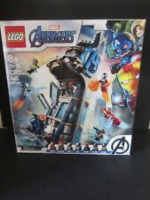 LEGO Marvel Avengers: Avengers Tower Battle 76166 Brick Building Toy with  Action Scenes (687 Pieces) 