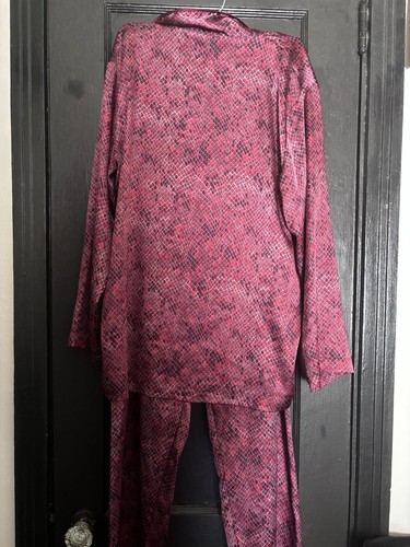 Conjunto de pijama vintage de manga larga con estampado de lagarto de Victoria's Secret rojo talla pequeña - Imagen 2 de 4