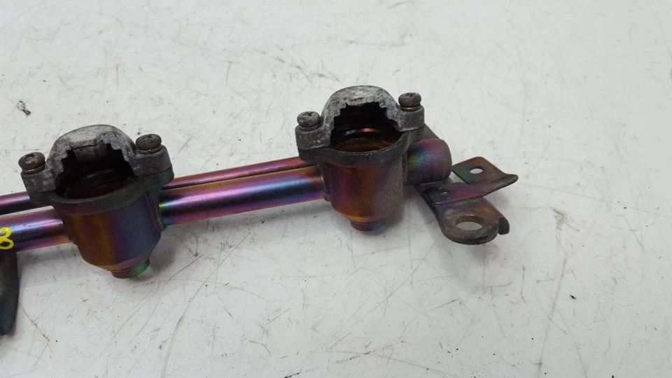 Regulador de presión de combustible riel de combustible 2000 Infiniti G20 G-20 Foto 4 de 4