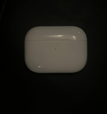 Apple AirPods Pro 2nd Generation with MagSafe Wireless Charging Case (USB C)...