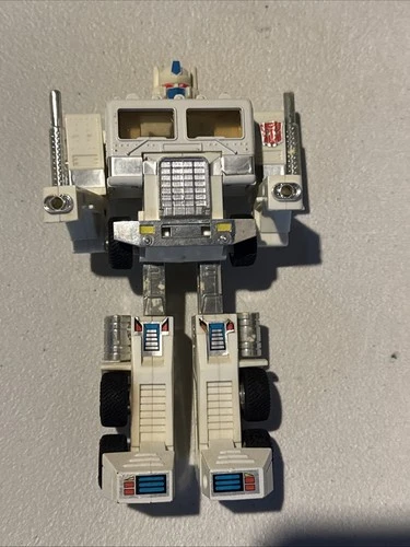 Transformers G1 Ultra Magnus Action Figure 1986 Incomplete White Truck No Hands