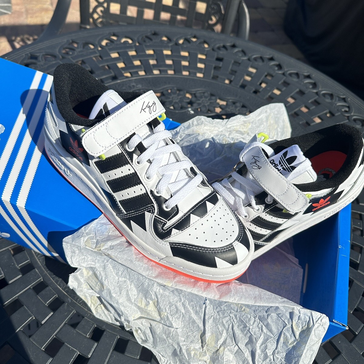 Adidas So So Def Recordings x Forum Trae Young Men's Shoes GX6128