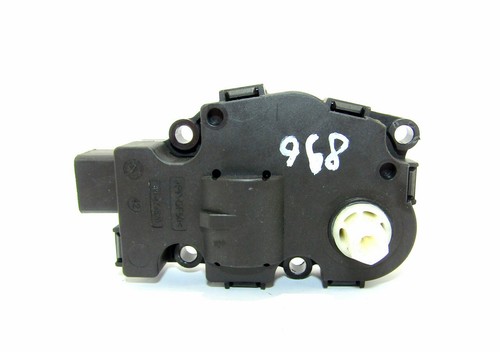 AUDI A4 B8 8K ALLROAD Stellmotor Klima Heizung heater flap actuator K9749005