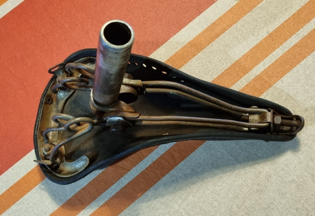 Selle Vélo Randonneuse Idéale TB 63 Record – Cuir, Occasion, Confort