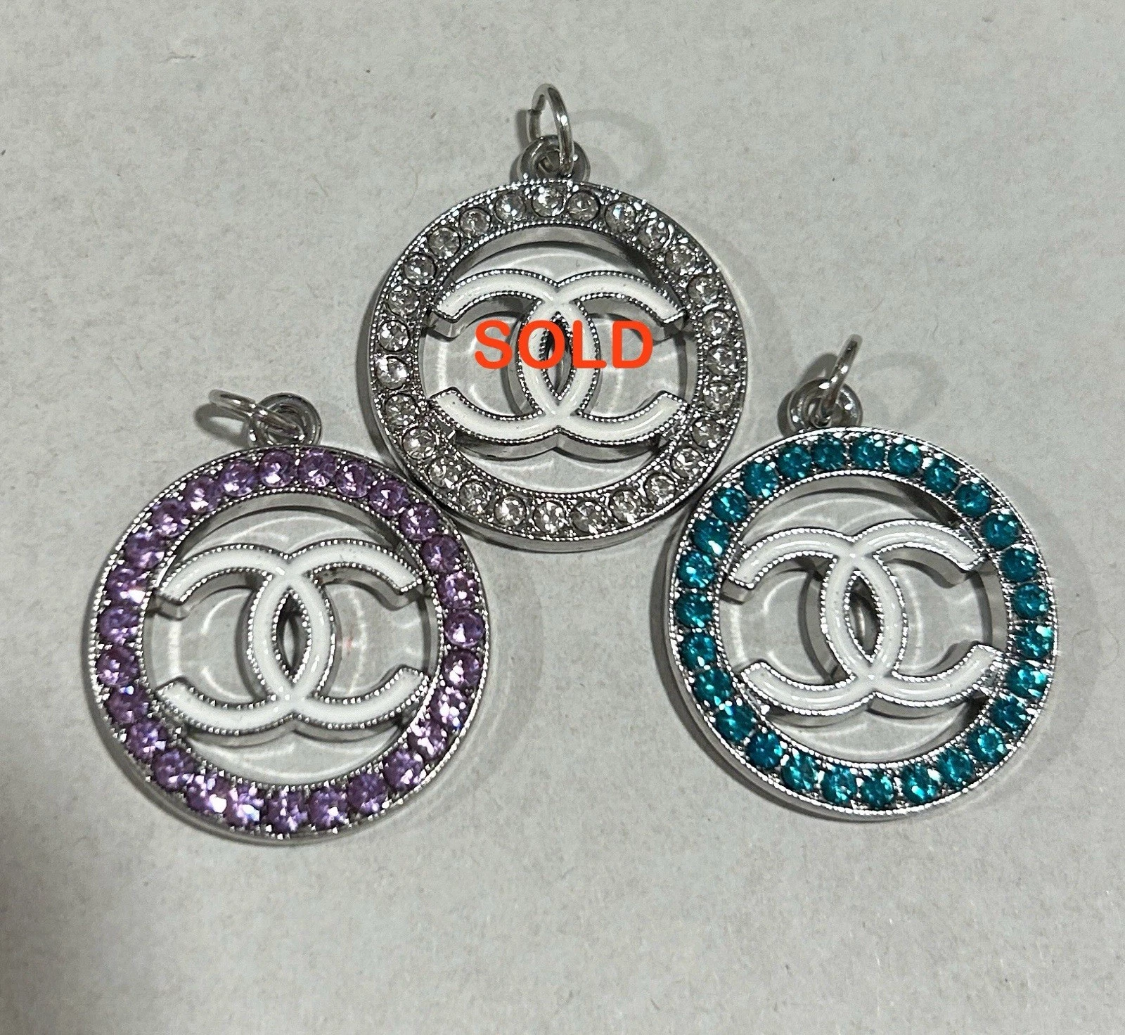 Pendenti charm colorati Chanel