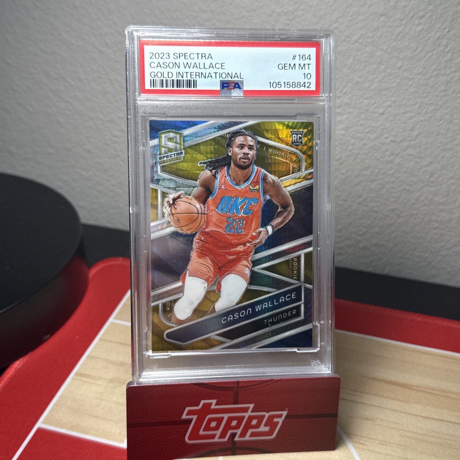 2023-24 Panini Spectra Basketball Cason Wallace RC Gold Hyper Prizm 09/10 PSA 10
