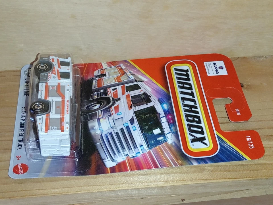 Matchbox Superfast / MB 1086 - Scania P360 Fire Truck - White - Feuerwehr - Image 4 of 4