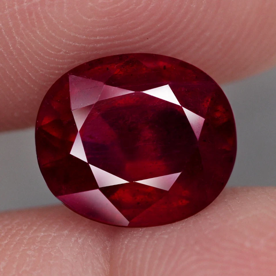 ES 7.51 ct. Rubí Natural Oval Rojo Mozambique - Imagen 3 de 4