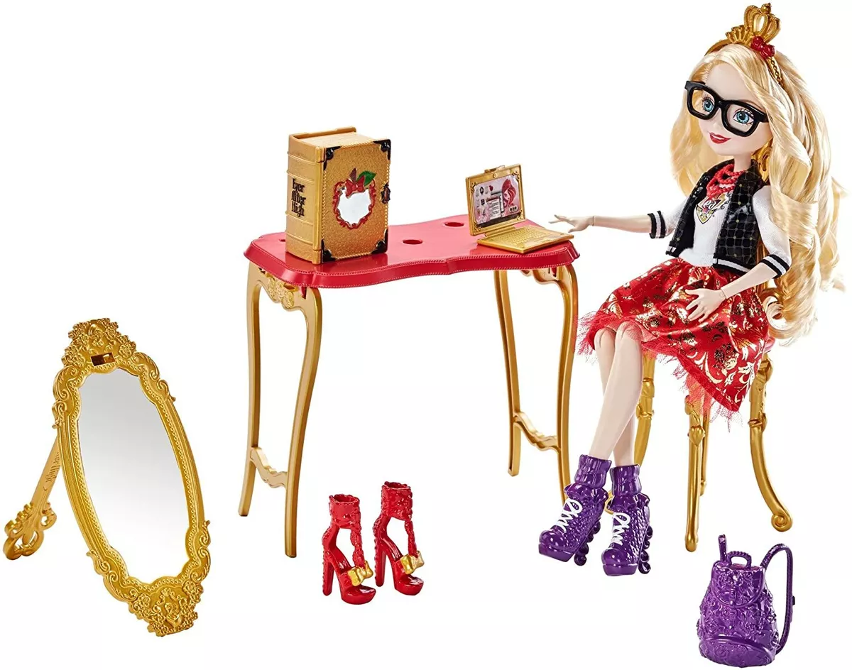 Ever After High Apple White Room to Study Doll