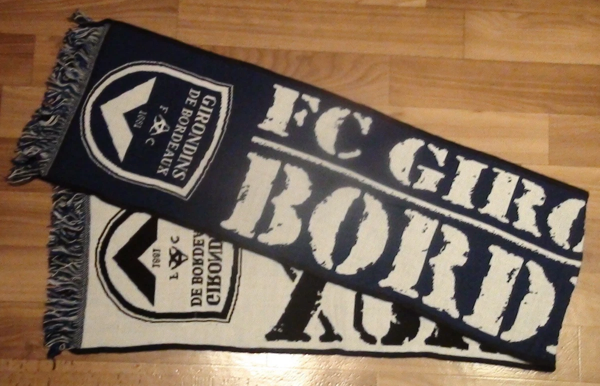2 Pin's + Ancienne écharpe Football Girondins de Bordeaux
