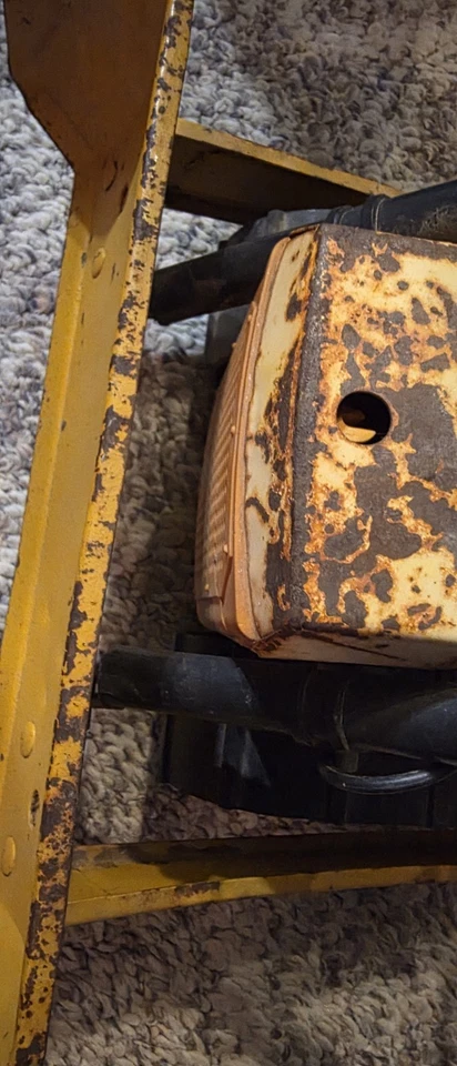 Topadora Mighty Tonka T-9 de colección - Bulldozer de juguete de acero prensado, camión de construcción Foto 4 de 4