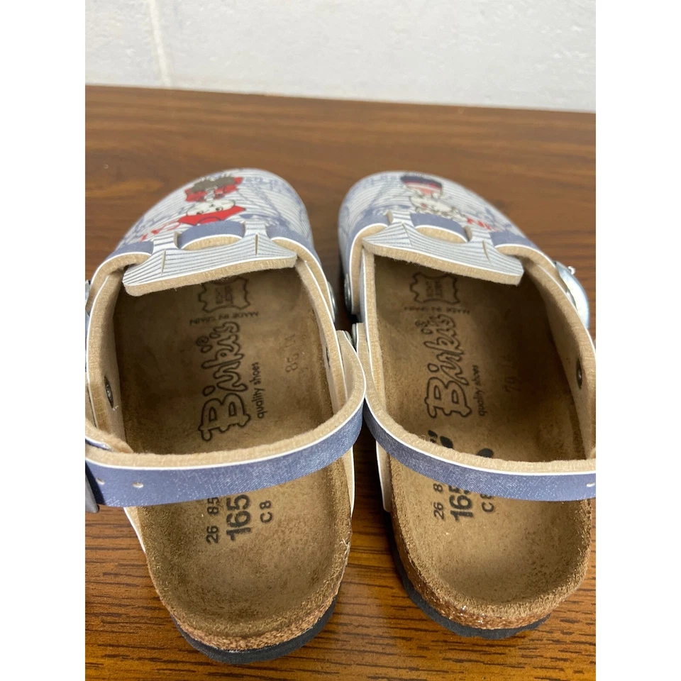 Nuevo en caja Zuecos Birki's Kay Piratas y Amigos Estampado Gráfico Correa Ajustable EU26 C8 Foto 4 de 4