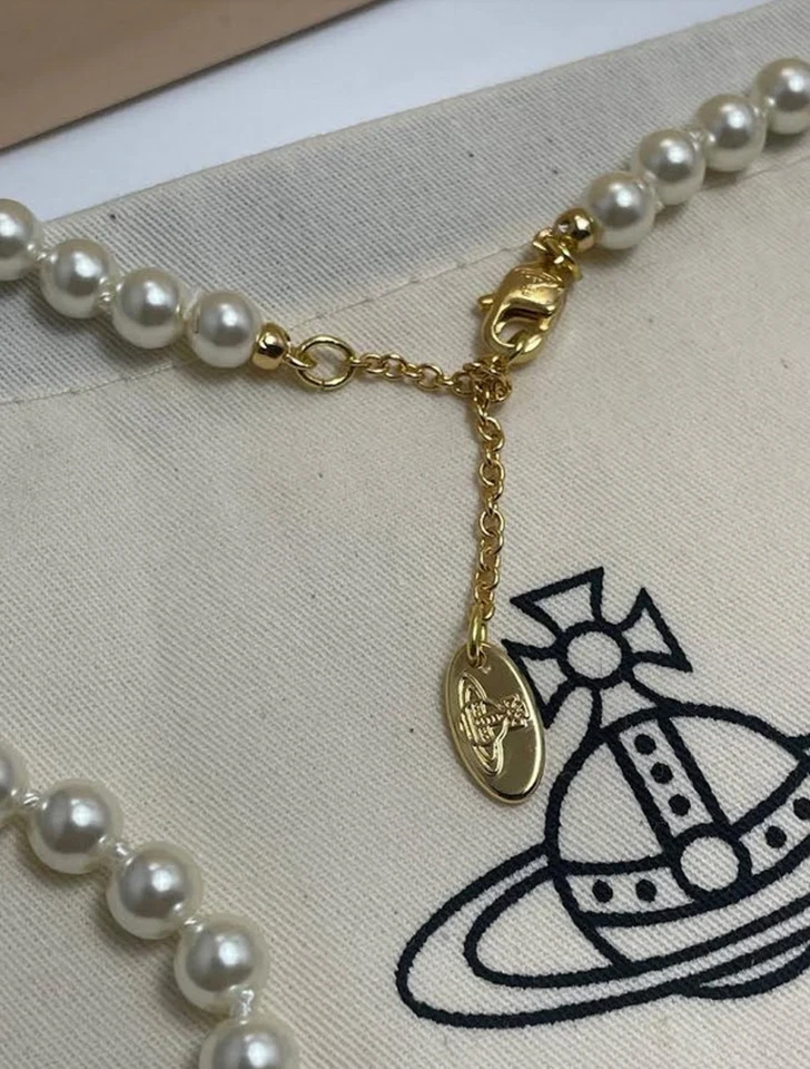 Vivienne Westwood Blanco Perla Seguridad Pin Clip Dije Oro Collar Gargantilla Cadena Foto 3 de 4