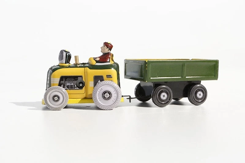 * Blechspielzeug KLEINER TRAKTOR mit ANHÄNGER °° Tin Toy °° Jouet en Tôle °° - Bild 1 von 3