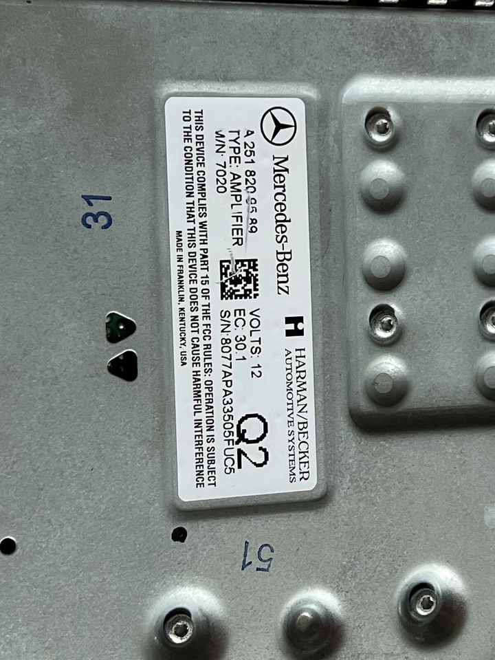 AMPLIFICADOR ESTÉREO HARMAN BECKER MERCEDES ML320 ML350 ML500 R350 R500 2006-2008 Foto 3 de 4