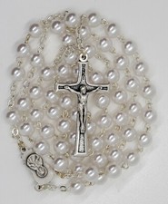 White Italian Rosary with Madonna and Child / Sacred Heart of Jesus Center
