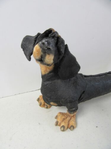A Breed Apart Dachshund Dog Figurine Black Tan 70014 - Picture 2 of 6
