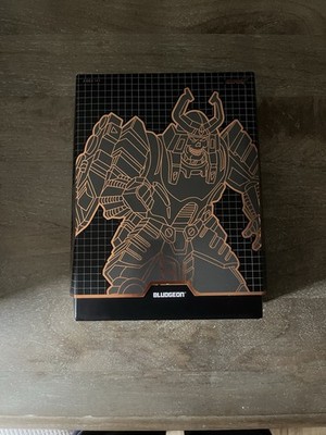 Super 7 Ultimates! Transformers Bludgeon Decepticon 2022 Sealed Special Edition