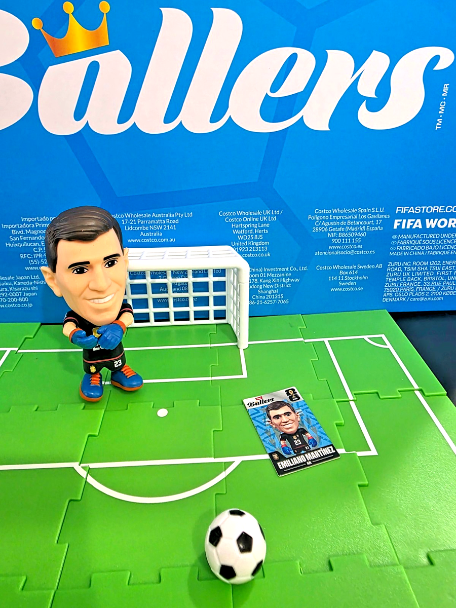 NEW ZURU FIFA WORLD CUP 2026 BALLERS, FULL & 1/2 PITCH+GOAL-FLAT