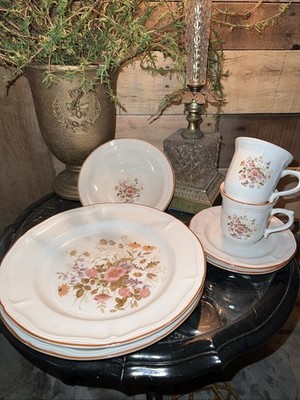 Beautiful Vintage 8 Piece Set Antique Array, Brick Oven Stoneware,Meadow Flowers