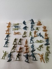 39 Toy soldier vintage military figure army men, very detailed.
