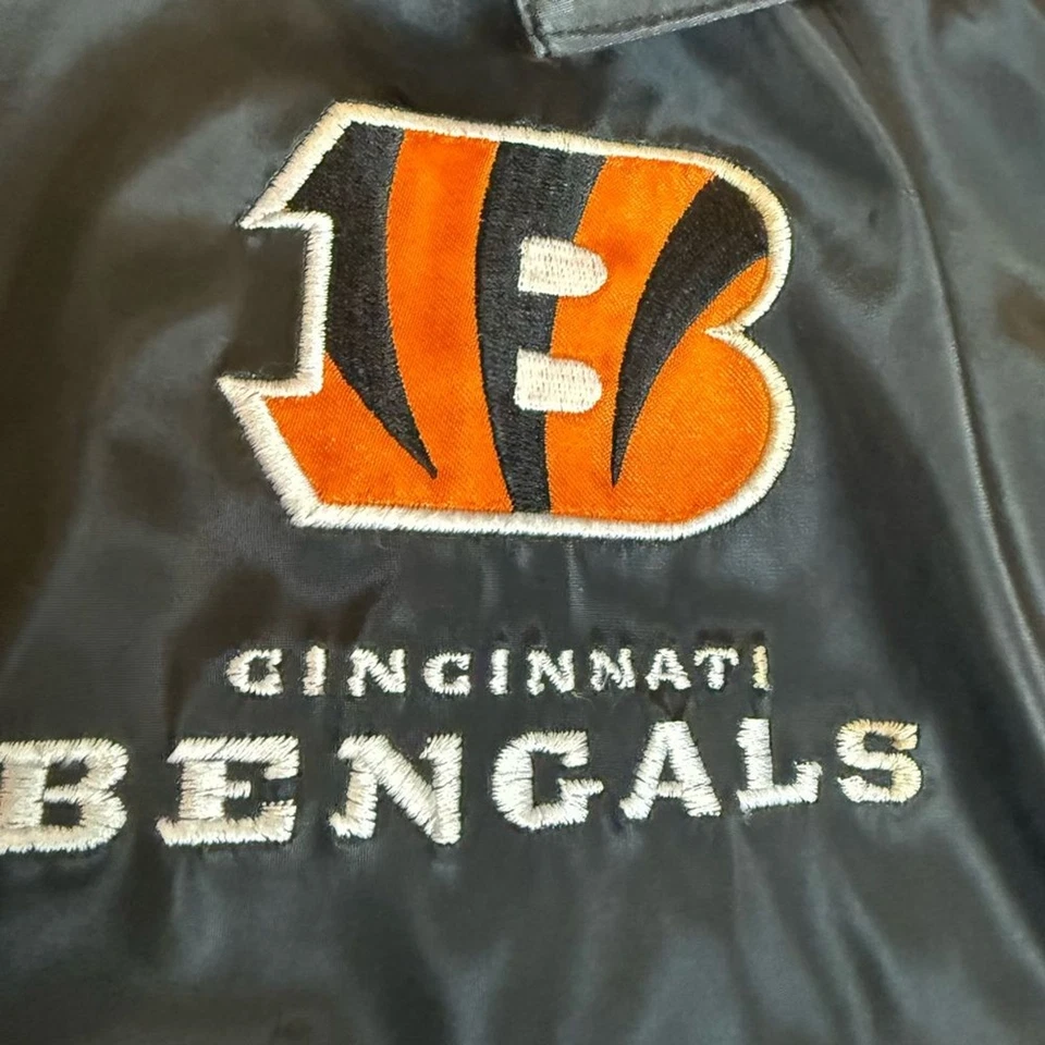 Cincinnati Bengals Coat mens XL black orange NFL full zip lined filled puffer - Image 3 of 4