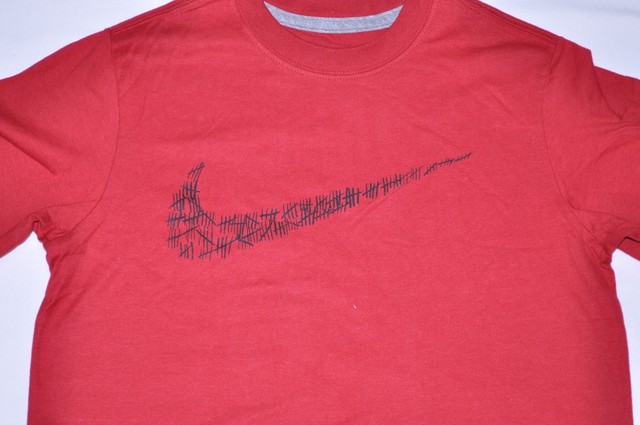 nike red tee
