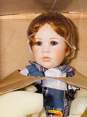 RARE VINTAGE 19  FRASIER 1998 FUDGSICLE DOLL (COA #98 of 2000 made WORLDWIDE)