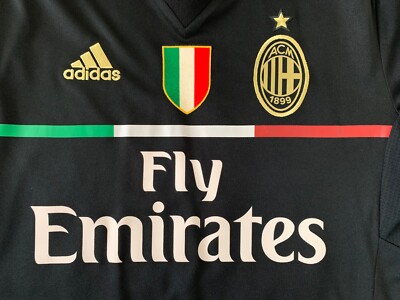 AC Milan Classic Football Shirt Jersey 2011-12 Short Sleeve Third