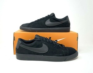 nike blazer low triple black