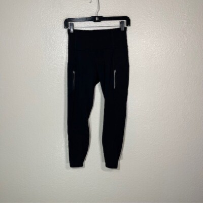 Athleta Rainier 7/8 tight- XS Black Slenderizing Leggings Exercise