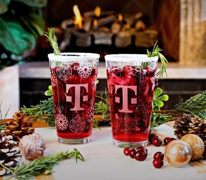 Two (2) set T-Mobile Tuesday Christmas Holiday Heavy Duty Glass Cups with box