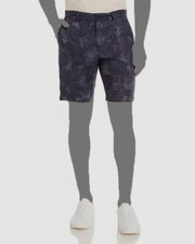 225 Vince Men's Blue Palm-Print Shorts Size 33