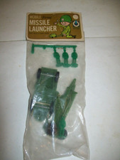 VINTAGE 1960'S RINGO TOY CORP. " MOBILE FIRING MISSILE LAUNCHER " BRAND NEW