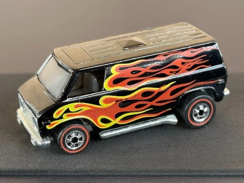 Vintage Hot Wheels Redline 1975 BLACK Super Van w/Flames - METAL Base! NEAR MINT