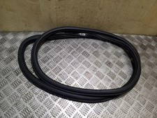 VW POLO 6R, 6C Dichtungsgummi der hinteren Tür an der Karosserie 26184013