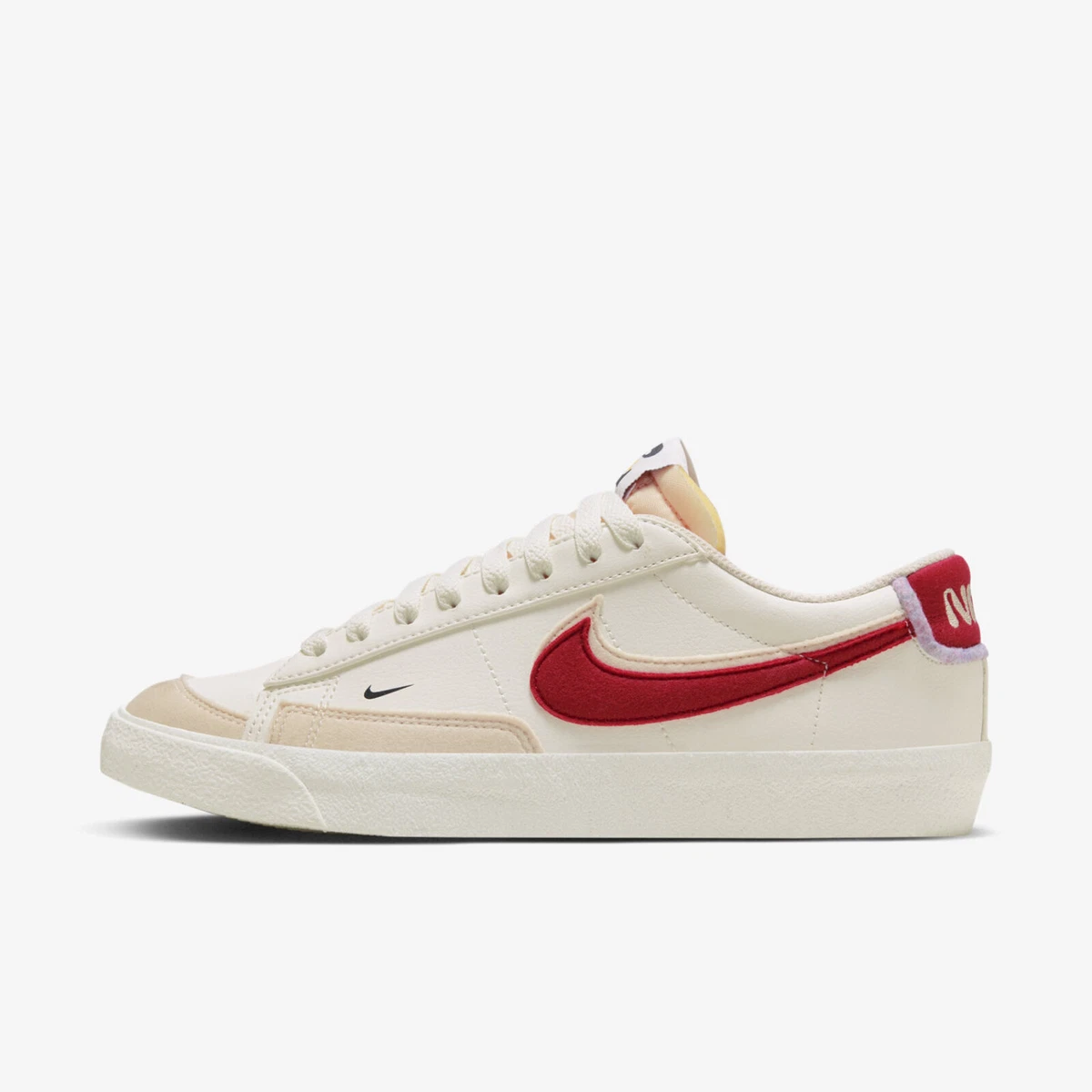Nike blazer hotsell low top womens