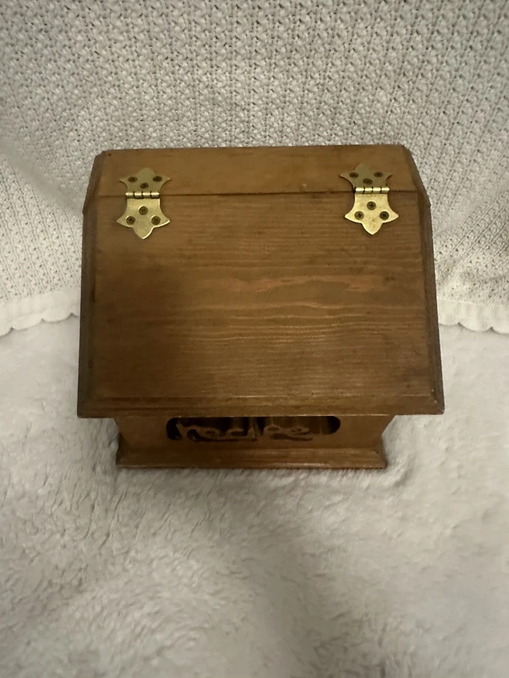 VINTAGE SOLID WOOD RECIPE BOX - SLANTED, LIFT-UP LID, INDEX CARDS INCLUDED - Image 2 of 4
