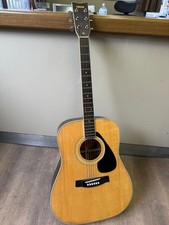 Yamaha Akustikgitarre FG201