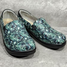 Alegria Keli Leather Clogs Bamboo Leaf Pattern Professional Shoes Women's Size 9