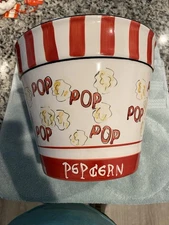 Ceramic Tabletops Unlimited Red Stripe Pop Corn Bowl 7 piece set Rare. Complete